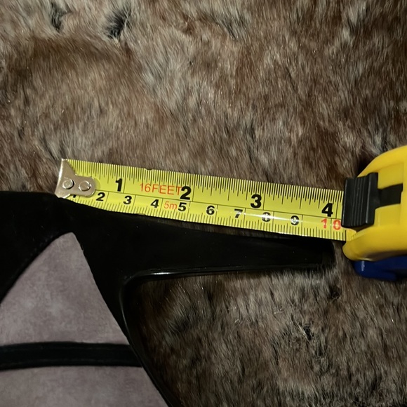 Nine West geometric pattern suede heels - Picture 7 of 7